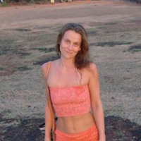 Владелица сайта  компании АвтоЛюкс